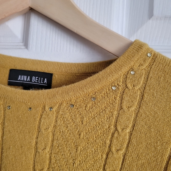 Anna Bella Crew Neck Sweater - Picture 3 of 11